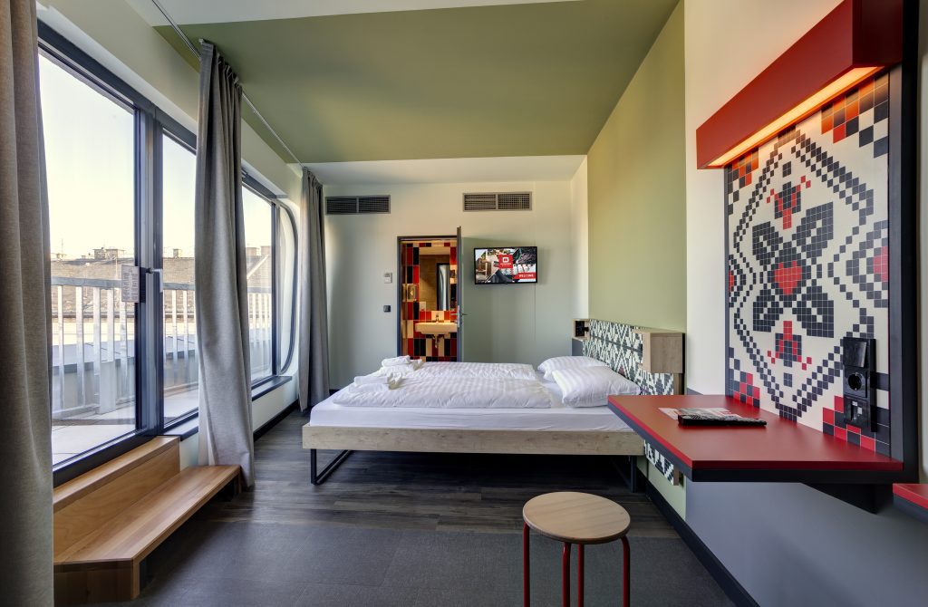 MEININGER Budapest Great Market Hall: private room with city view