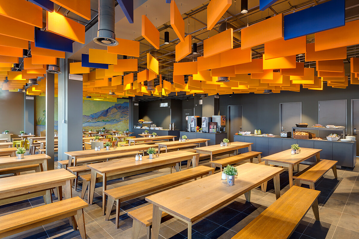 Salle de petit déjeuner MEININGER Hotel Amsterdam City West