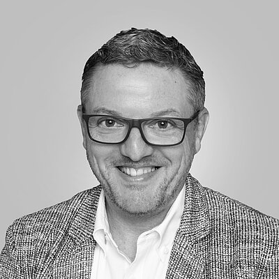 Portret Thomasa Hagemana, Dyrektora Operacyjnego (COO) MEININGER Hotels