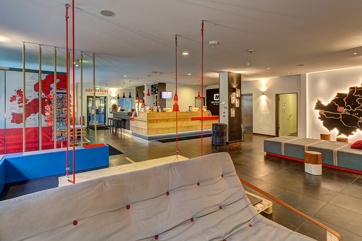 Voyages scolaires Hall